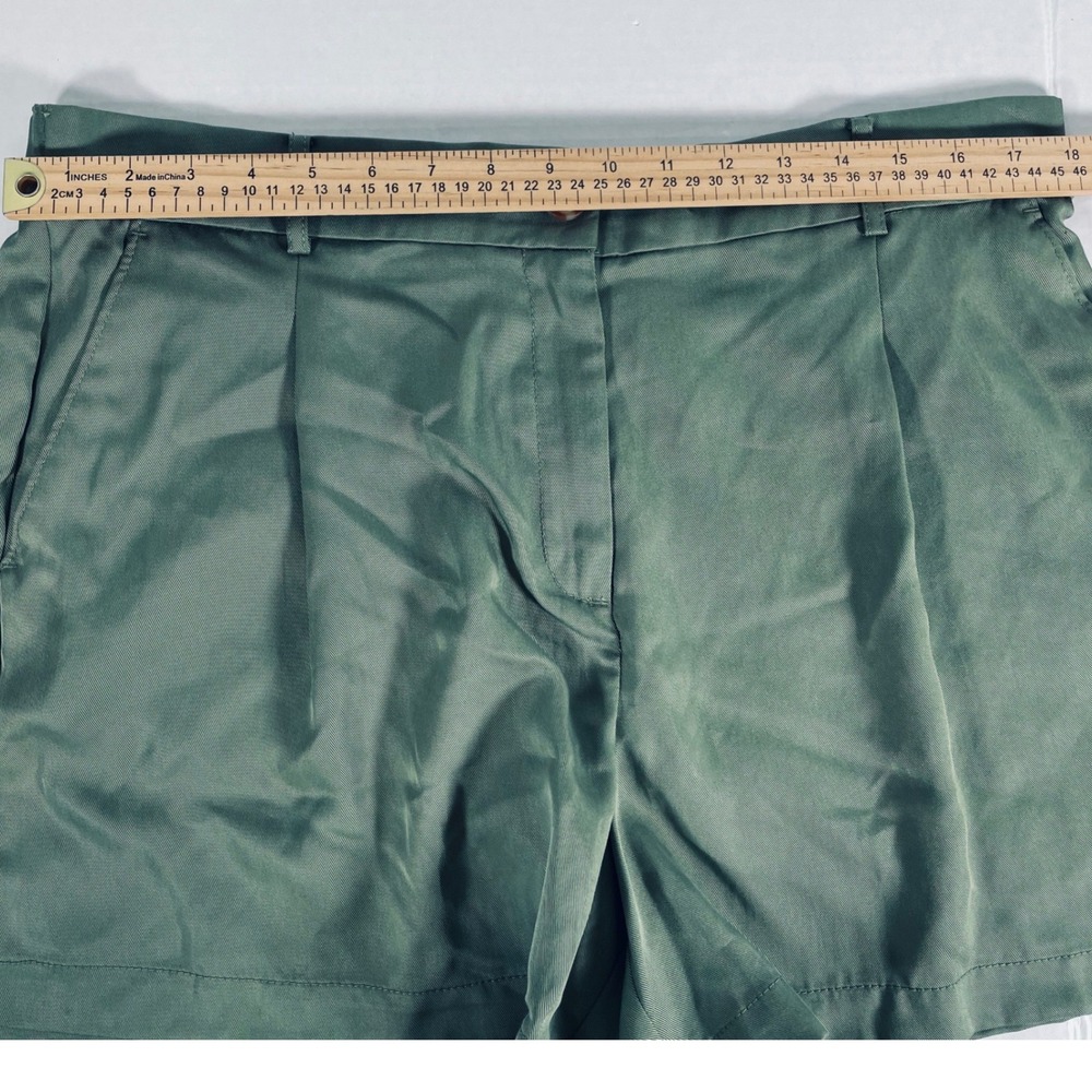 LOFT Womens Pleated Pull On Shorts Olive Green Lyocell Size 14 Elastic Waist - Picture 5 of 8